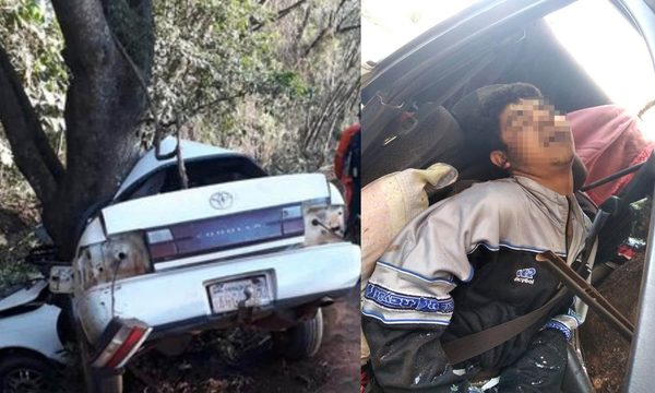 Joven pierde la vida al estrellar su auto contra un árbol frente al cruce Itakyry – Diario TNPRESS