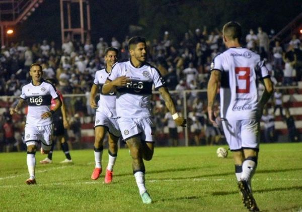 Olimpia remonta y festeja en Los Jardines
