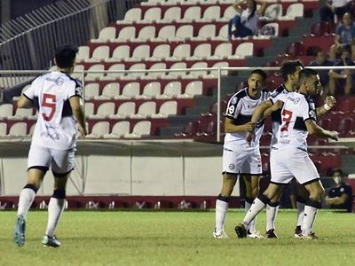 Álvaro Gutiérrez explicó por qué reemplazó a Saúl Salcedo - Olimpia - ABC Color