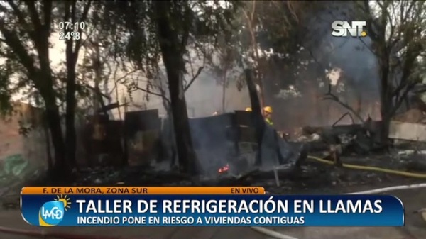 Se incendió un taller de refrigeración en Fernando de la Mora - SNT