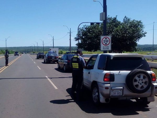 Unos 70.000 vehículos retornarán del interior hacia Asunción tras el "feriado largo" · Radio Monumental 1080 AM