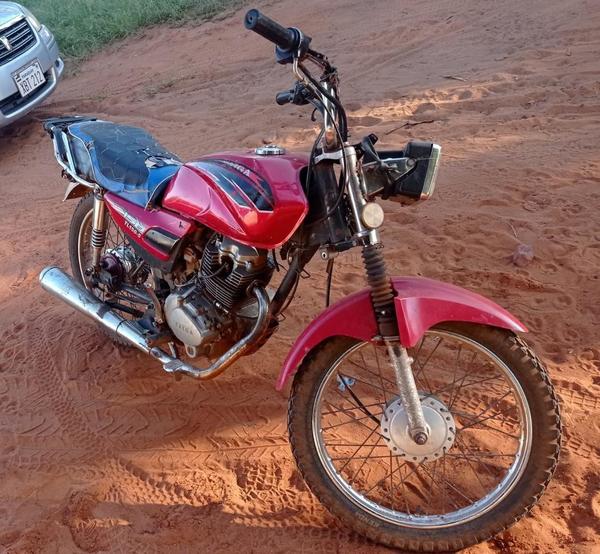Denuncian motocicleta denunciada como robada – Prensa 5