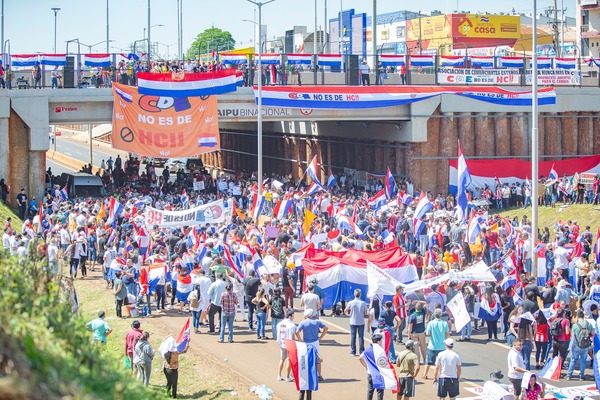 NO reunió las 50 mil personas que ANUNCIO