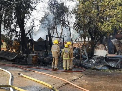 Incendio en taller de refrigeración de Fernando de la Mora - Nacionales - ABC Color