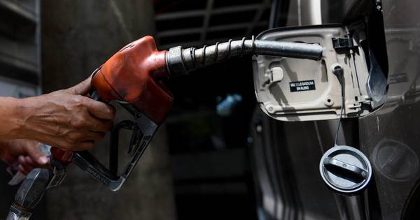La Nación / La escasez de gasolina se agrava en el Reino Unido