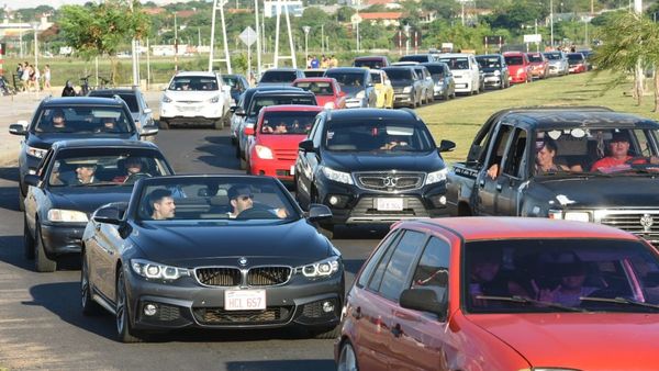 Caminera estima que 70.000 vehículos retornarán esta tarde
