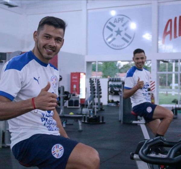 Los Romero se entrenan en la Albiroga - Fútbol - ABC Color