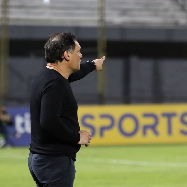 Celso Ayala: "Regalamos el partido"