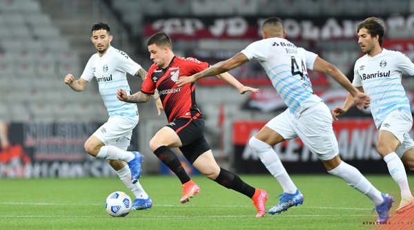 Gremio, con Villasanti en campo, pierde y sigue en zona roja