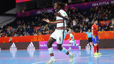 Compacto: España 2 - 4 Portugal
