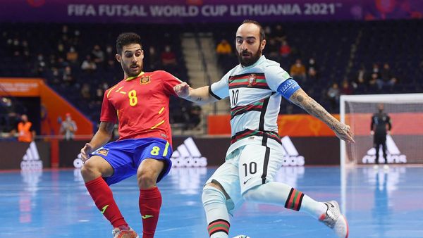 Portugal remonta a España y jugará semis contra Kazajistán
