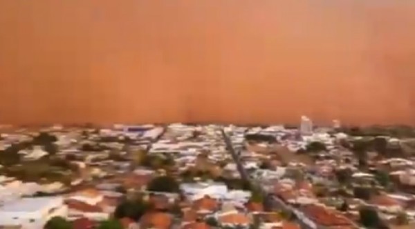 MUNDO | Imponente tormenta de arena causó pánico en Brasil