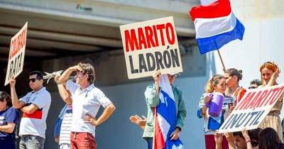 La Nación / Frustración de adherentes y burlas en redes sociales generó la marcha a favor de Miguel Prieto