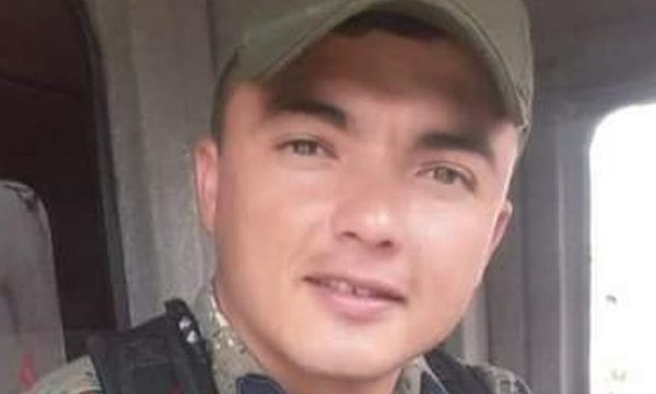 Policía muere durante un operativo tras caer de un techo - Noticiero Paraguay