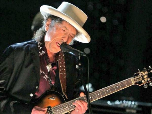 Bob Dylan sale en una nueva gira para presentar su último disco