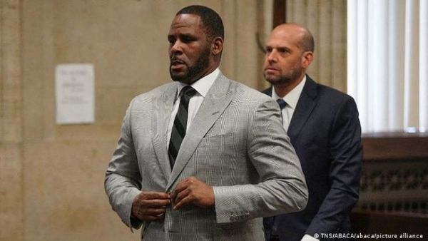 Cantante R. Kelly culpable de crimen organizado y tráfico sexual