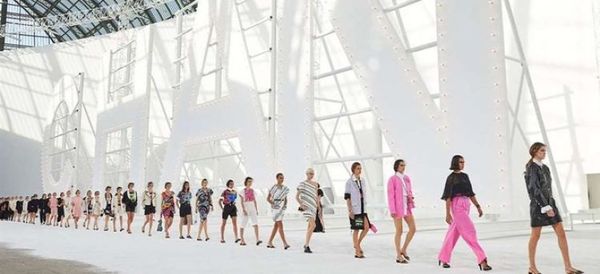 La Semana de la Moda abre en París con desfiles y mascarillas