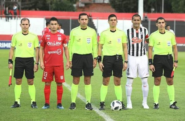 Crónica / CÉSAR LLAMAS. DE PODADOR A GRAN FUTBOLISTA