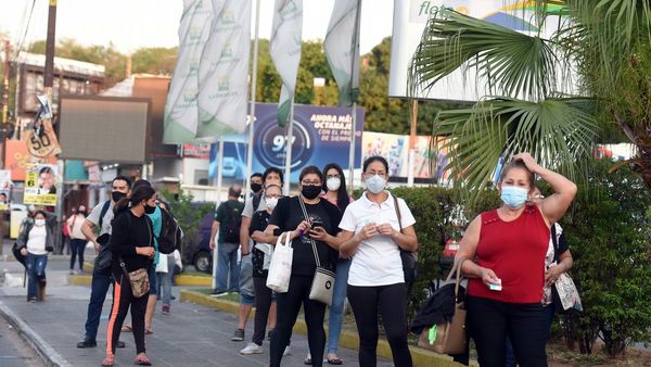 Transportistas torturan a usuarios con reguladas y cobros irregulares