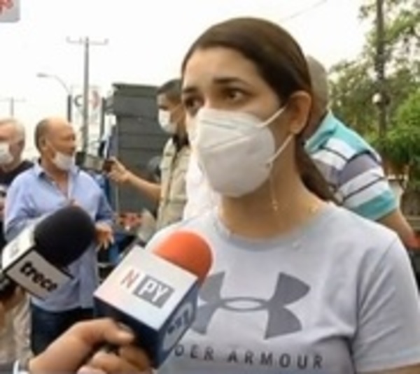 Productores se manifiestan contra el contrabando frente al Abasto - Paraguay.com