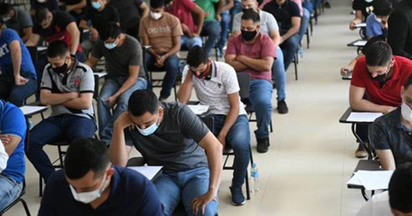 La Nación / Revisan 1.365 exámenes tras denuncias de postulantes a 179 cargos en Itaipú