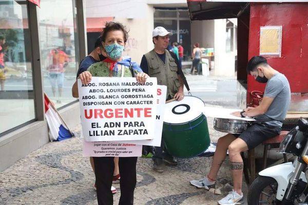 Manifestantes piden justicia ante absolución de padrastro de niña desaparecida - Nacionales - ABC Color