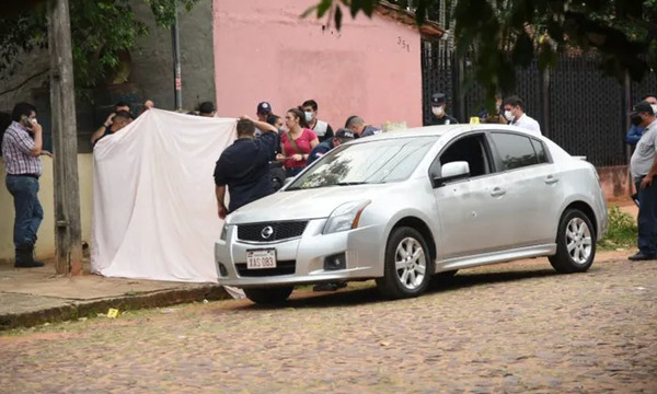 Sicarios atacan a balazos un auto y matan a capitán de navío en San Lorenzo - OviedoPress