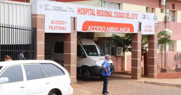 La Nación / Médicos de Alto Paraná se suman a la huelga por igualdad salarial y horaria