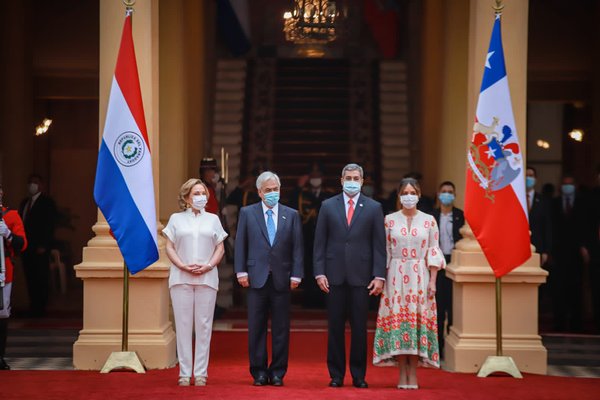 Abdo Benítez y Piñera se reúnen en Asunción para repasar agenda bilateral