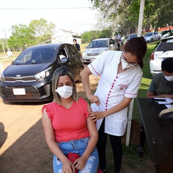 Paraguay retoma campaña de vacunación en medio de retroceso del COVID-19
