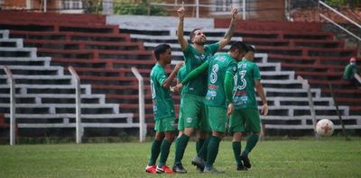 De la mano del 'Tanque' Torres, Pettirossi asciende a la Primera B