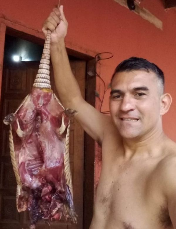 Homofobia: Un intolerante Néstor Echeverria, ataca a homosexuales en redes sociales