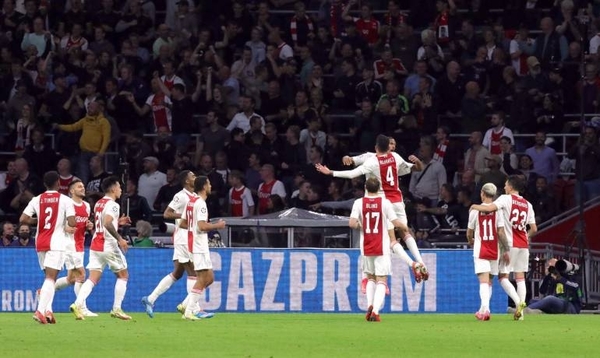 Diario HOY | Ajax doblega al Besiktas y es líder de su grupo