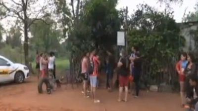 Intentó matar a su hijastra porque no le mostró con quién chateaba