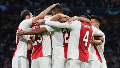 Ajax y Dortmund lideran el Grupo C
