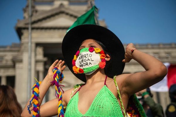 Activistas y colectivos exigen “aborto legal, seguro y gratuito” en Perú - Mundo - ABC Color