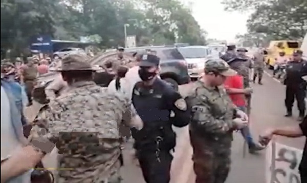 Gobernador de San Pedro retenido en cierre de ruta PY03, policía actuó para habilitar circulación - ADN Digital