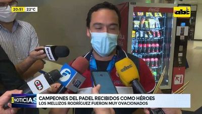 Campeones de pádel fueron recibidos como héroes - ABC Noticias - ABC Color