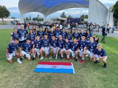 Una parte del equipo campeón mundial de pádel llegó al país - Polideportivo - ABC Color