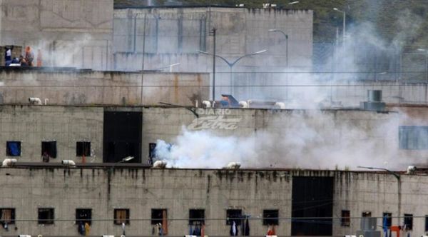 Nuevo amotinamiento deja 29 muertos y agrava crisis carcelaria en Ecuador