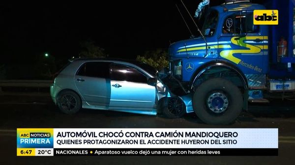 Automóvil chocó contra camión mandioquero y ocupantes huyen - ABC Noticias - ABC Color