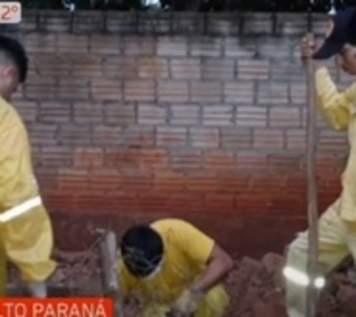 Mujer ahorca a su recién nacido y lo arroja a una letrina - Paraguay.com