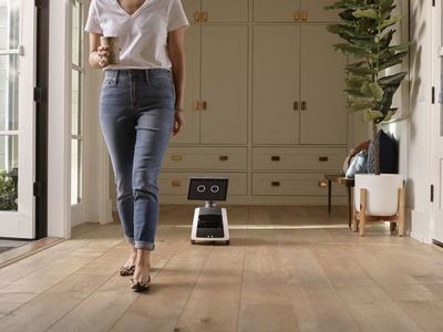 “Astro”: el robot de Amazon que puede patrullar casas