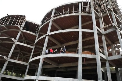 Hotel será MONUMENTO a la CORRUPCIÓN en Presidente Franco