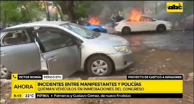 Incidentes en inmediaciones del Congreso - La Clave