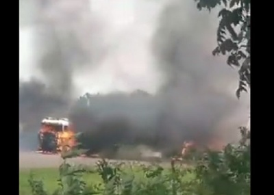 Manifestantes queman vehículos y una oficina del Infona en Yasy Cañy