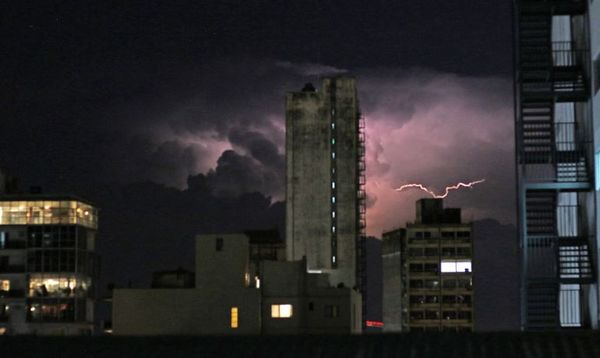 Se registrarán tormentas eléctricas en cuatro departamentos - Nacionales - ABC Color
