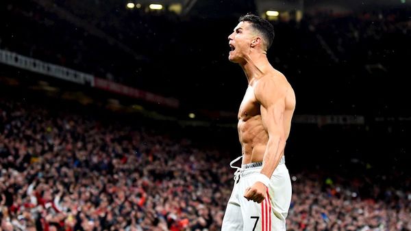 Cristiano Ronaldo da un agónico triunfo al Manchester United