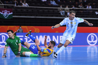 Compacto: Argentina 2 - 1 Brasil