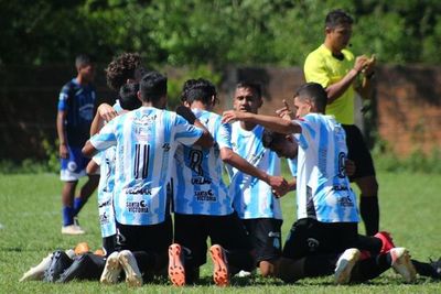 El clásico blanco y negro en la octava fecha de las Formativas - Fútbol - ABC Color